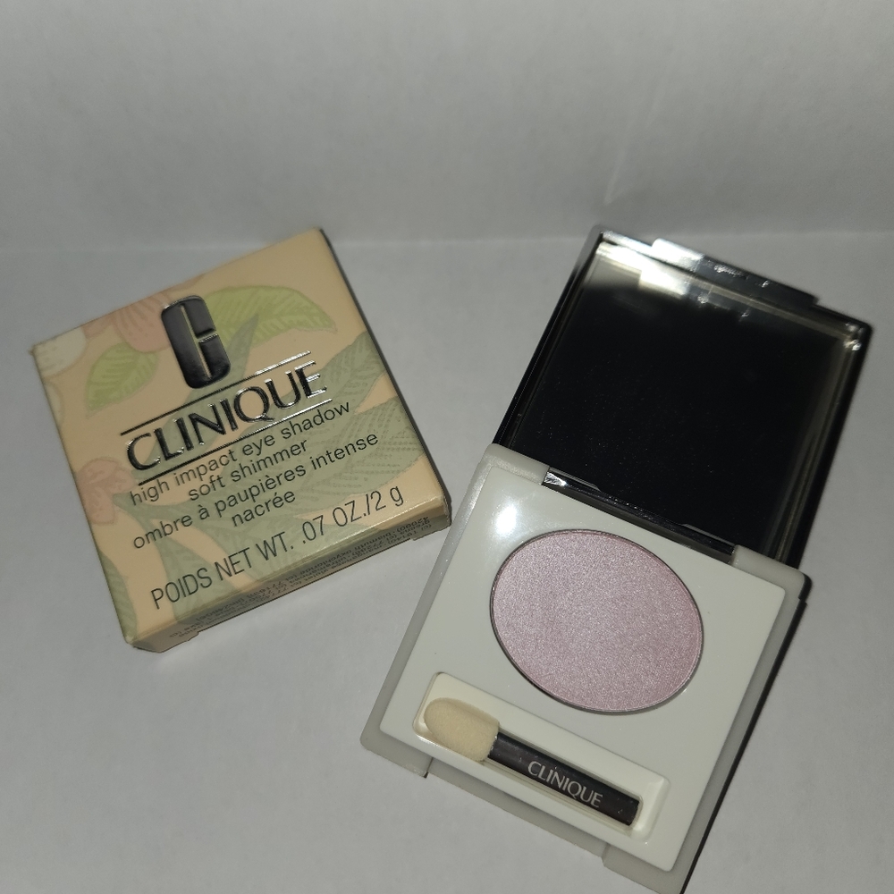 Clinique High Impact Eye Shadow Soft Shimmer in 06 Frosted Blossom, NIB RARE